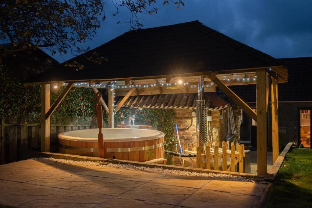 East Cottage * Wood Burning Hot Tub * Garden St Andrews Exteriér fotografie